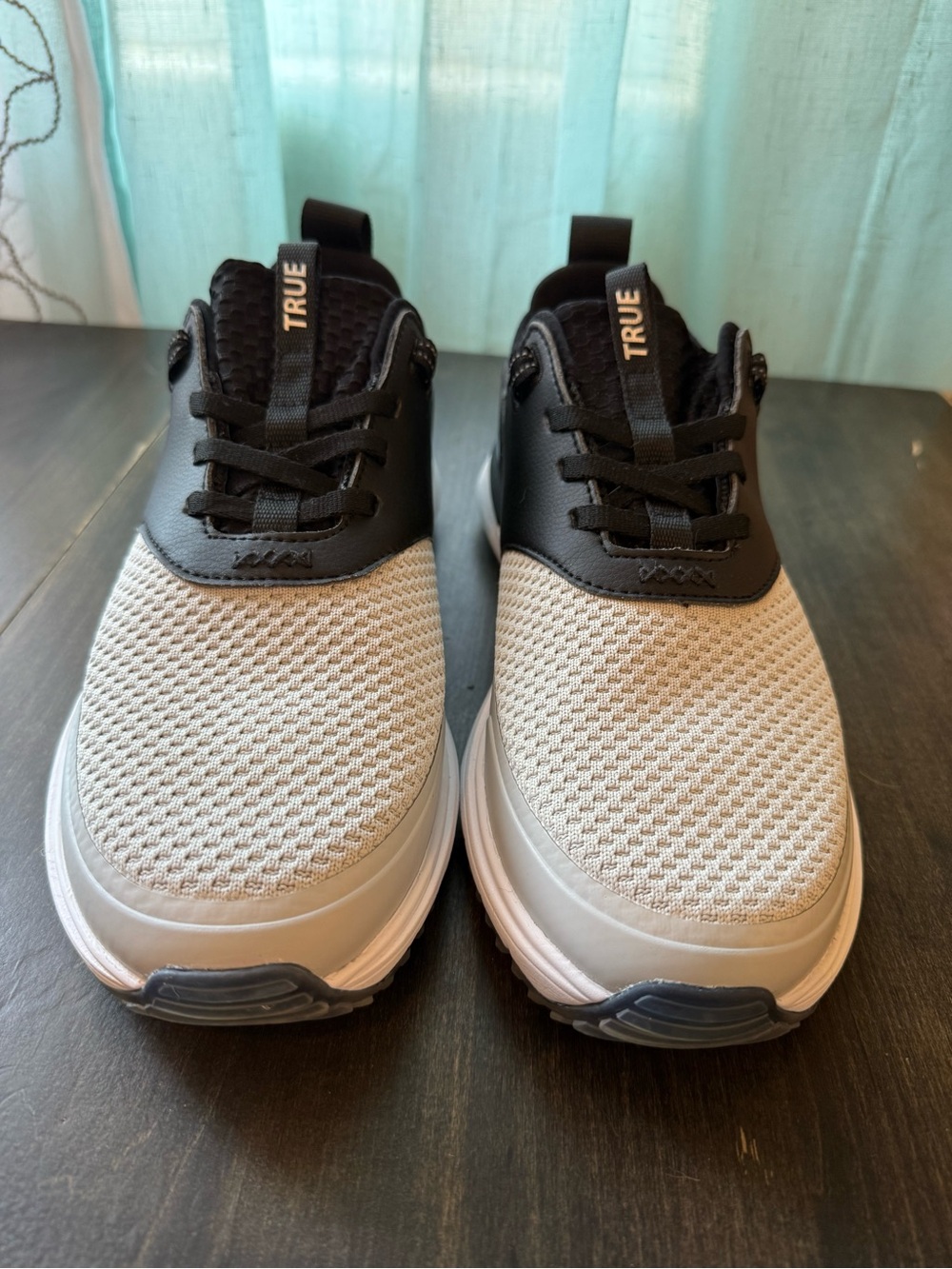 TRUE Men's Lux Hybrid Golf Shoes